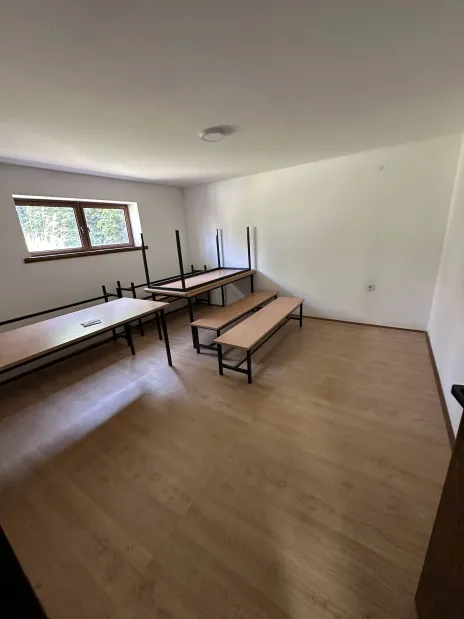 Slika 0 - zemunska bb,  Kuća za izdavanje, 380m2, 120€